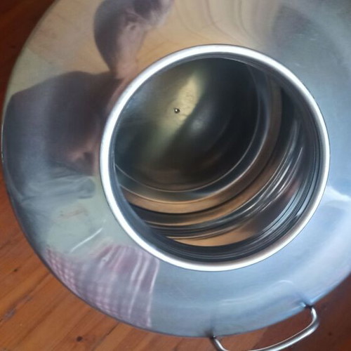Stainless steel container 100 liters like new with tap and base