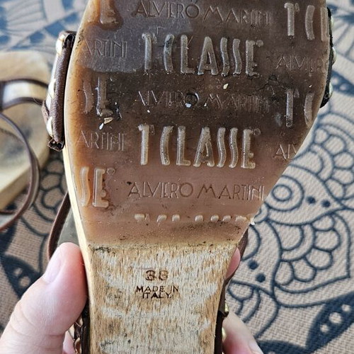 Alviero Martini 1a Classe sandals size 38, used, beige, wood and leather