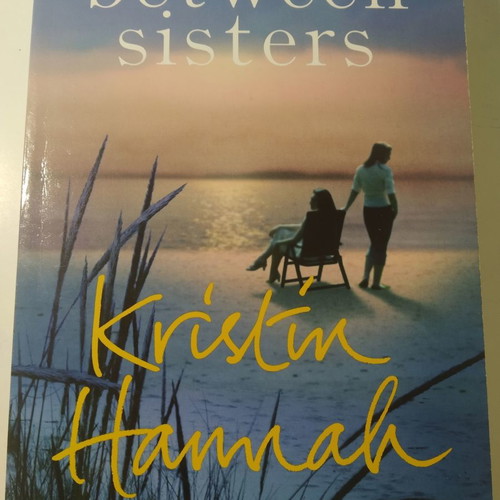 Between Sisters book by Kristin Hannah like new, Greek language