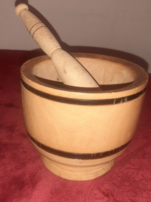 Γουδί vintage ξύλινο σε άριστη κατάσταση