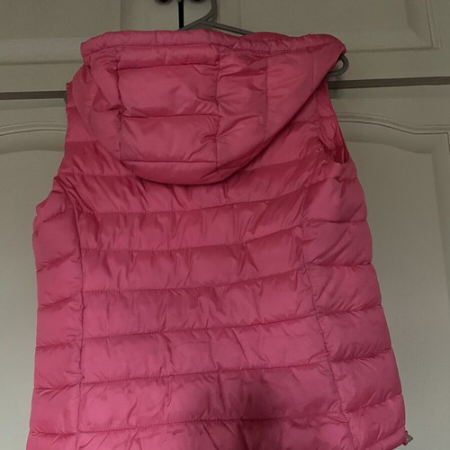 Hollister sleeveless vest like new, pink, medium size