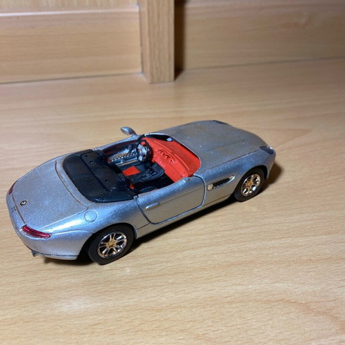 BMW Z8 miniature used in moderate condition