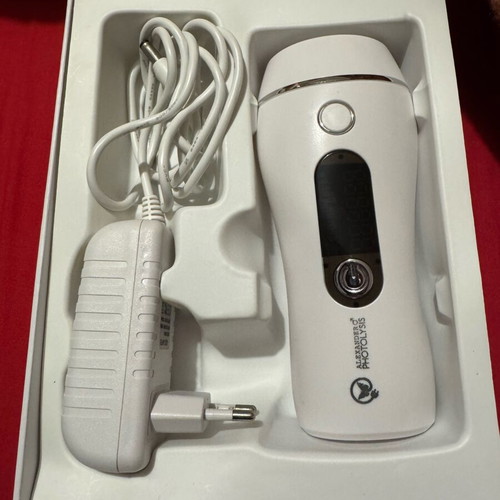 Hair removal device slightly used