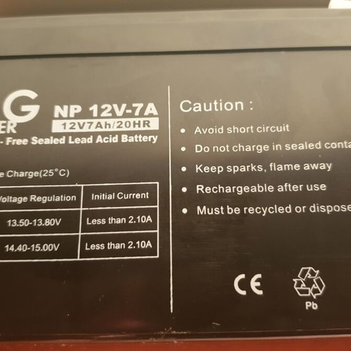 NRG Power NP 12V 7Ah batteries like new, pack of 16