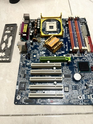 Motherboard Socket 478 GA-IPE1000 used