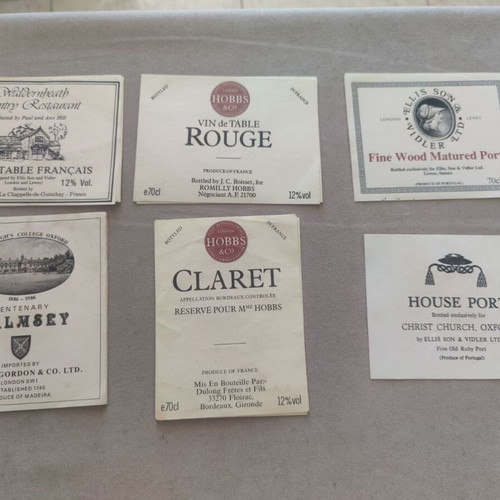 Classic Wine Labels Collection unused, pack of 16 from English vintners