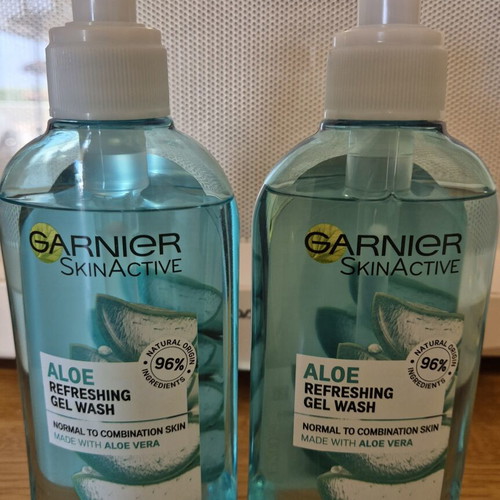 Garnier SkinActive Aloe Refreshing Gel Wash 200ml new, pack of 2