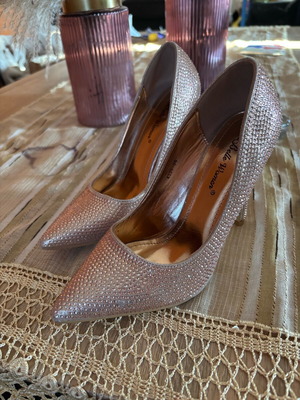 Heels with rhinestones new, pink gold size 36