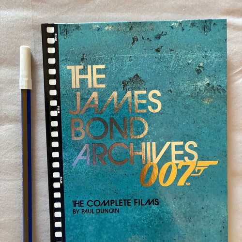 James Bond Archives book like new, English