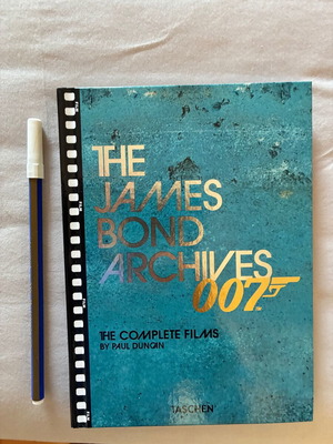 James Bond Archives book like new, English
