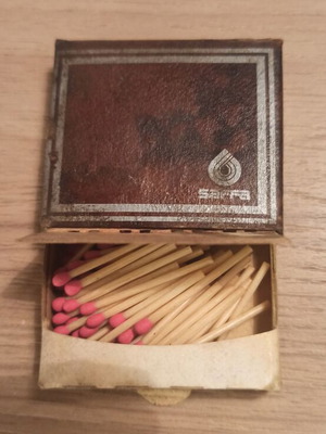 Saffa Magenta Cerini S/80 matchbox from 1970s like new