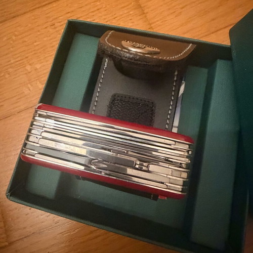 Victorinox Swiss Pocket Knife new, complete multitool set