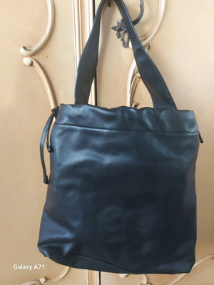 Shoulder bag daily black like new 31×37