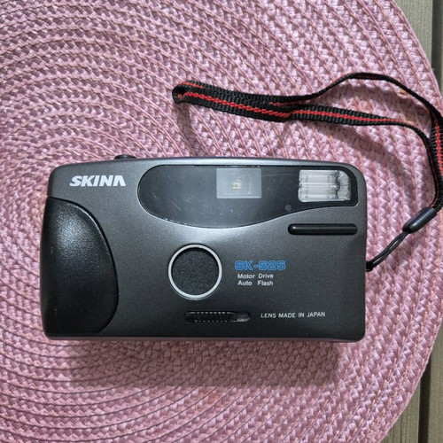Skina Camera new condition