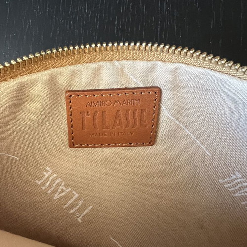 Alviero Martini 1A Classe Handbag like new, orange