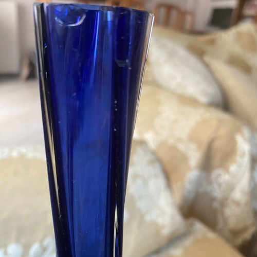 Set of 3 Murano-style cobalt blue vases with twisted design and elephant foot base