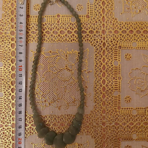 Nephrite semi-precious stone necklace