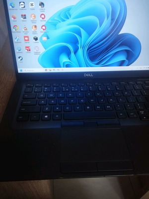 Laptop with Touchscreen Intel Core i7 16GB RAM like new