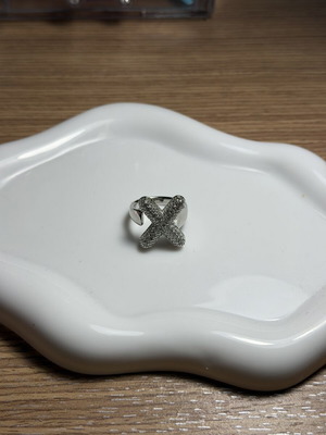 Monogram ring like new, silver