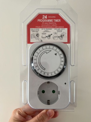Socket with built-in 24-hour timer new in original packaging
