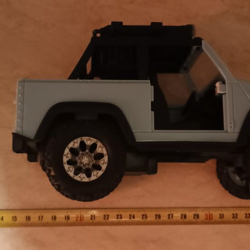 Surfing Sand Jeep toy car used with sound and light, missing right door