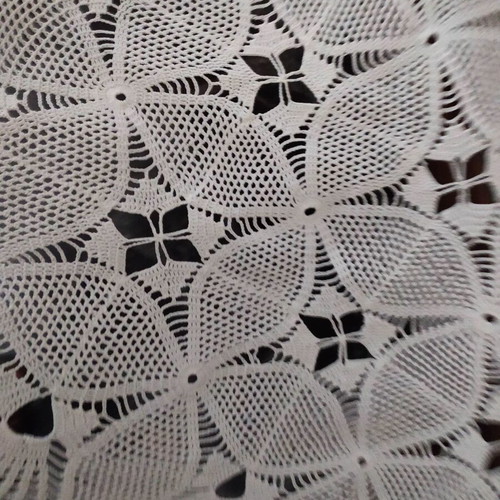 Knitted tablecloth new 1x1