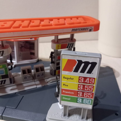 Matchbox Gas Station Car Track used