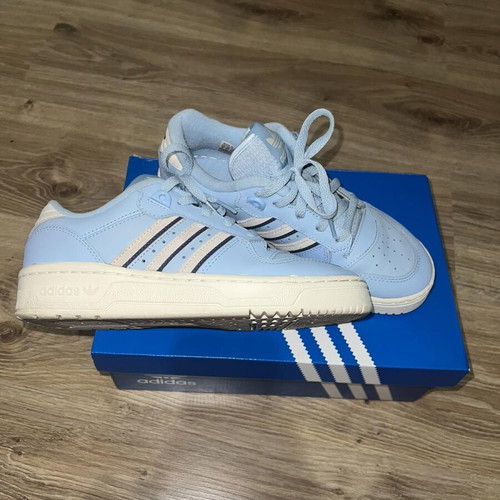Adidas athletic shoes like new, blue, size 38 2/3