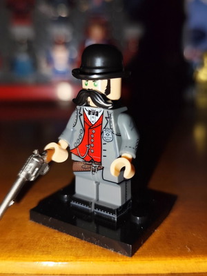 Μινιφιγούρα Pinkerton Detective σαν καινούργιο με βάση πιστόλι μουστάκι