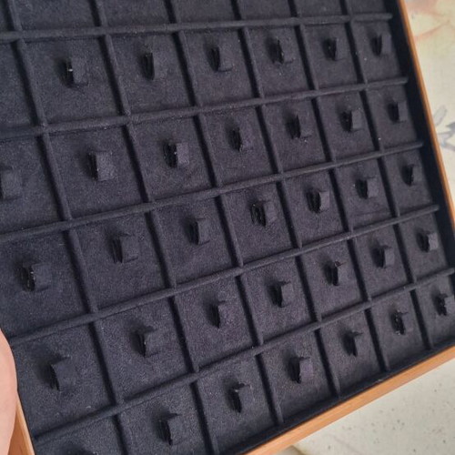 Ring Display Base like new, wooden luxury quality