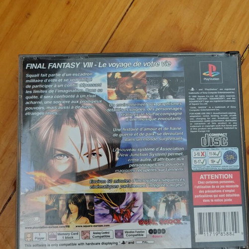 Final Fantasy VIII PS1 game used, complete French version with manual