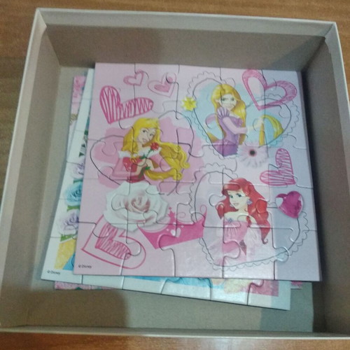 Disney Princess puzzle set of 3 pieces like new