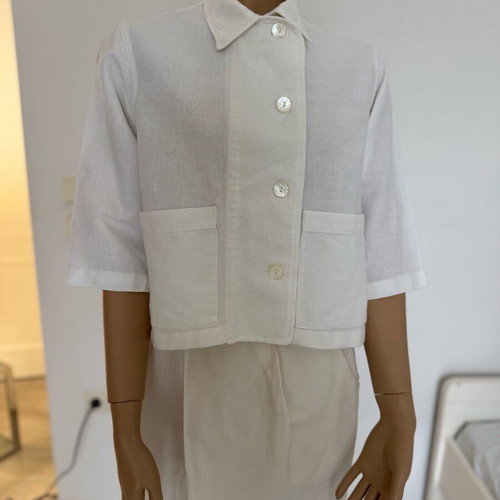 Ikks white linen 3/4 short jacket like new with side buttons