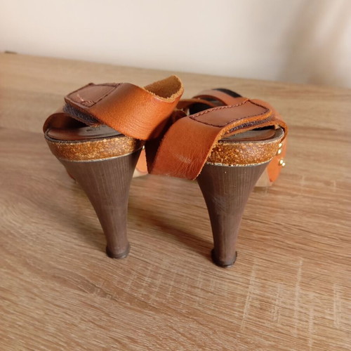 Yoshino brown leather high-heeled sandals with strap size 37 like new