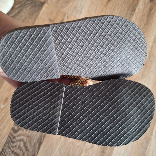 Leather summer sandal No23 with glitter like new
