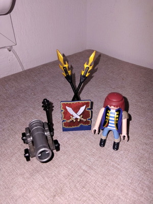 Playmobil πειρατικό σετ με φιγούρα, κανόνι, ασπίδα και δύο δόρατα