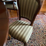 Dining table like new with 6 chairs