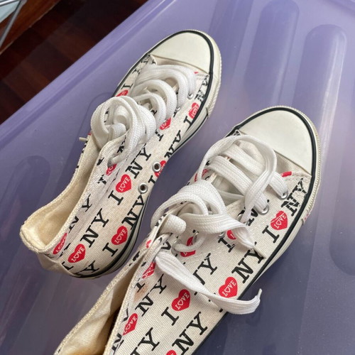 Canvas athletic shoes like new, size 38, white and red