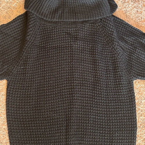 Esmara black sweater with thick knit, wide collar, size L like new