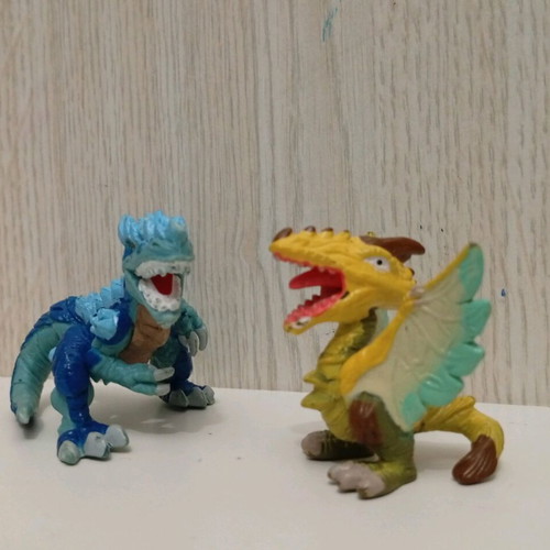 Dinofroz Figures Set Dinosaur Tyrannosaurus T-Rex and Pterodactyl used
