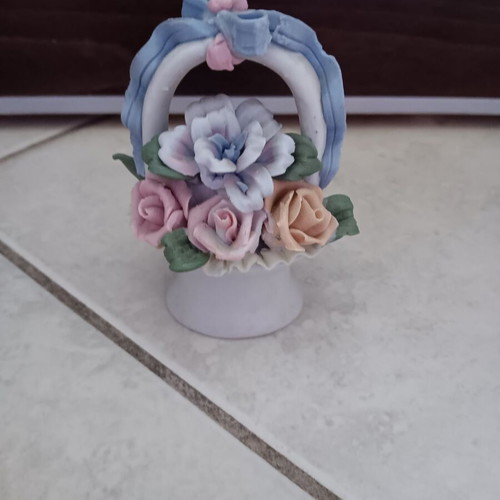Small decorative basket used, in good condition