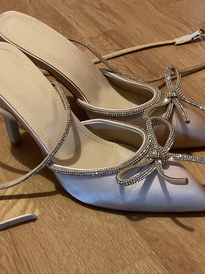 Pumps size 38 like new, beige and gold