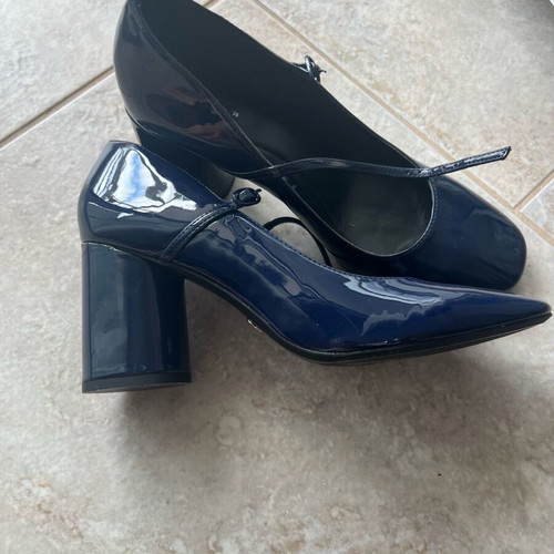 Zara Mary Jane dark blue patent leather heels like new, size 38