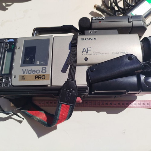 Sony CCD-V100E Video8 Pro vintage camcorder