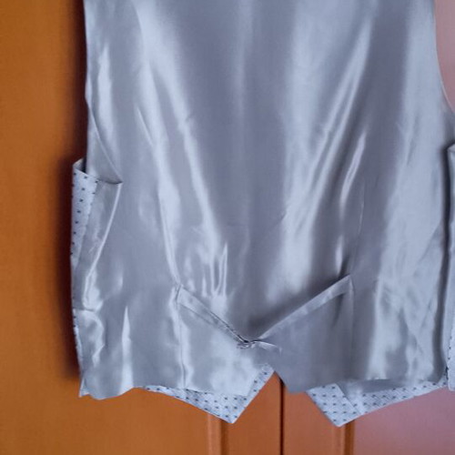 Silk Vest Medium size like new, gray