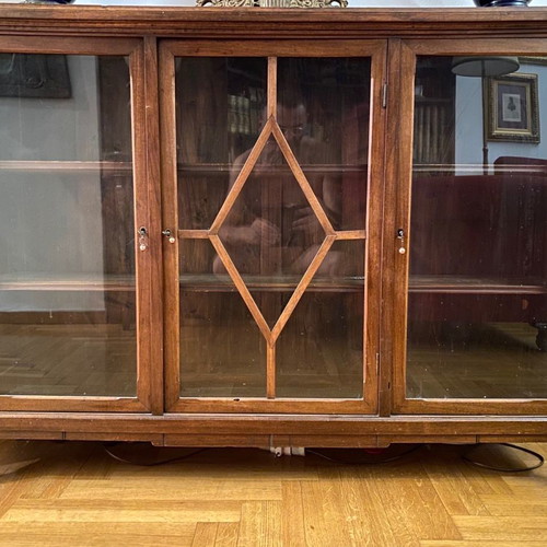 French handmade antique 19th century display cabinet used with three shelves and three glass doors