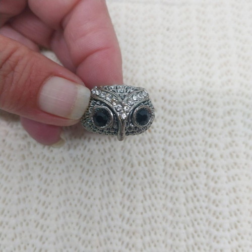Vintage owl head ring with black onyx and crystals