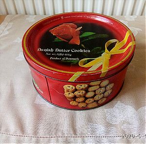 Μεταλλικό ( tin) κουτί, vintage, Danish Butter Cookies. Product of Denmark. Διάμετρος 19 εκατοστά, ύψος 8,5 εκατοστά.