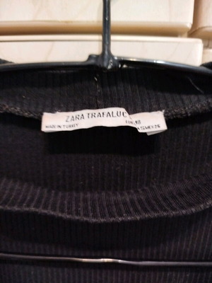 Zara t-shirt black like new, size S-M