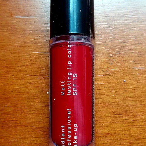 Κραγιόν Radiant Matt Lasting Lip Color καινούργιο, κόκκινο